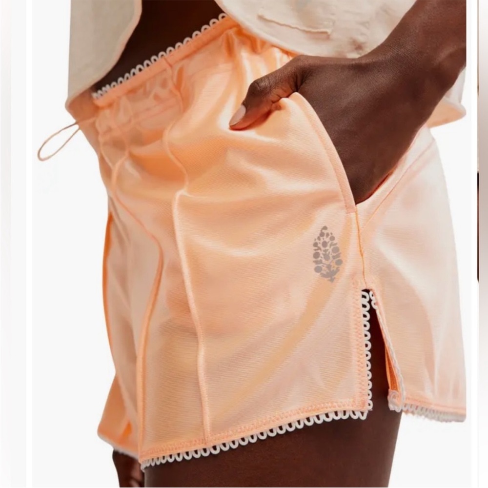 FP Movement Large Shorts Roll With It Free People Pastel Peach pockets NWT